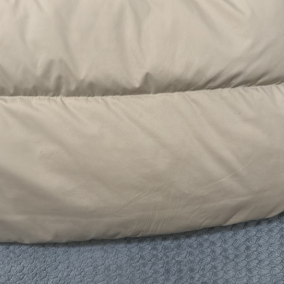 Lululemon Men’s Wunder Puff Vest - Picture 8 of 9